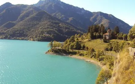 Hotel Albergo Mezzolago 3*