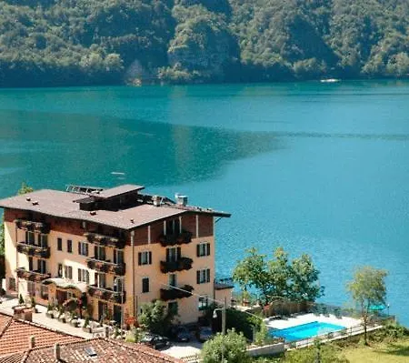 Hotel Albergo Mezzolago