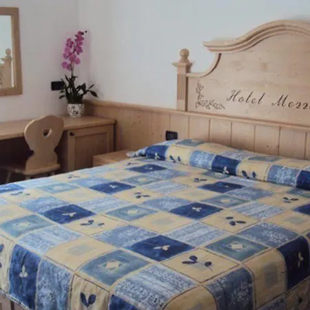 Albergo Mezzolago 3*