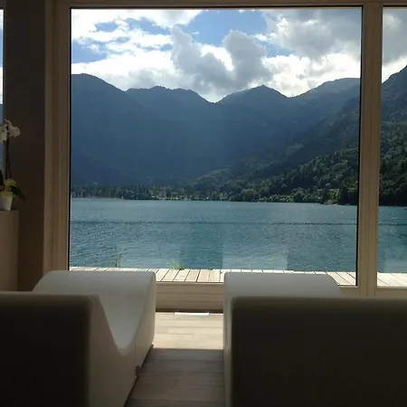 Albergo Mezzolago 3*