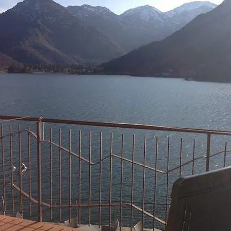 Hotel Albergo Mezzolago 3*