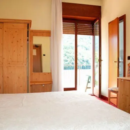 Albergo Mezzolago Hotel Mezzolago